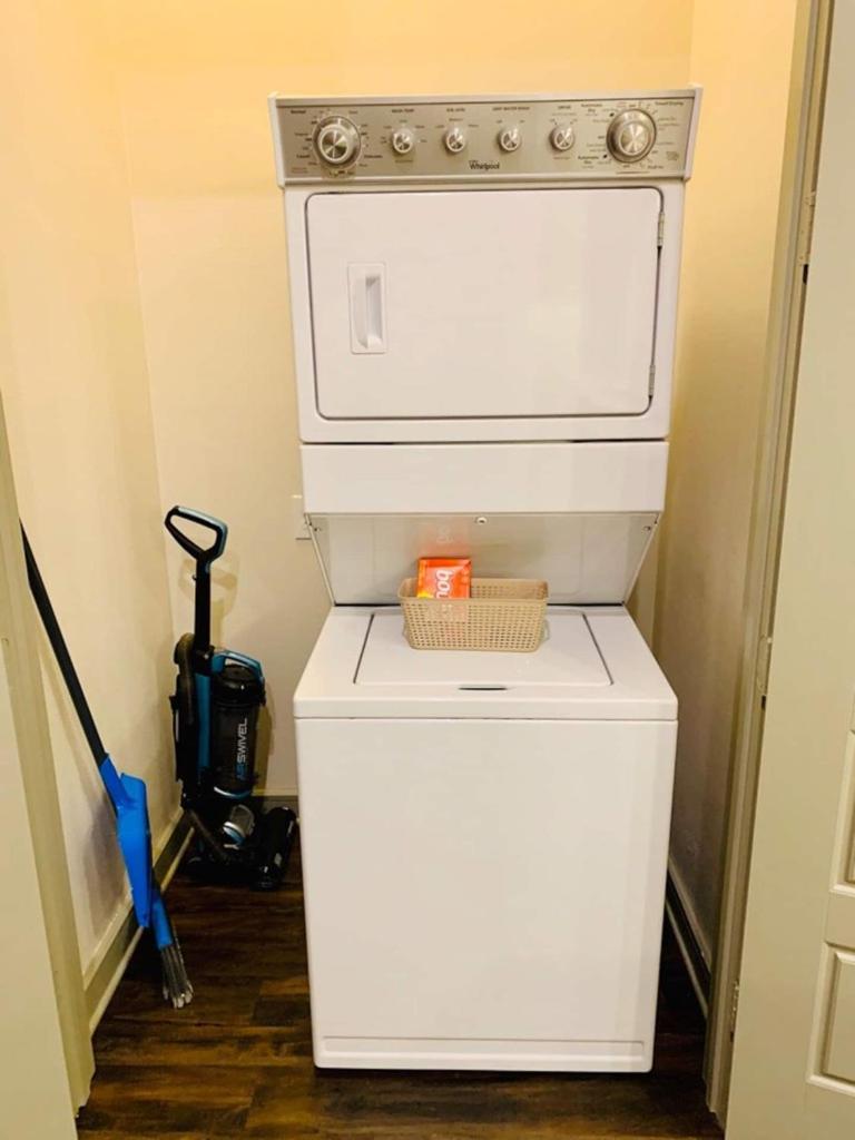 Downtown Apt Free Parking - Pool - Gym - Fully Kitchen هيوستن المظهر الخارجي الصورة