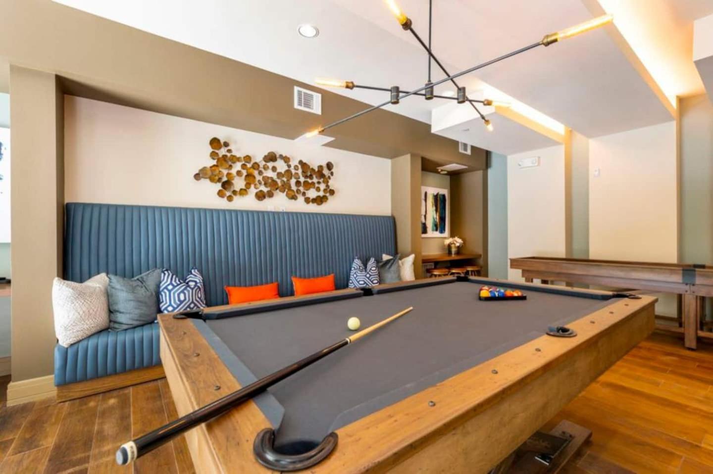 Downtown Apt Free Parking - Pool - Gym - Fully Kitchen هيوستن المظهر الخارجي الصورة
