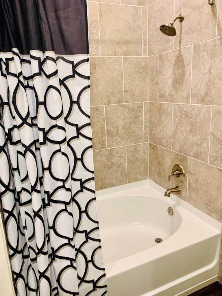 Downtown Apt Free Parking - Pool - Gym - Fully Kitchen هيوستن المظهر الخارجي الصورة