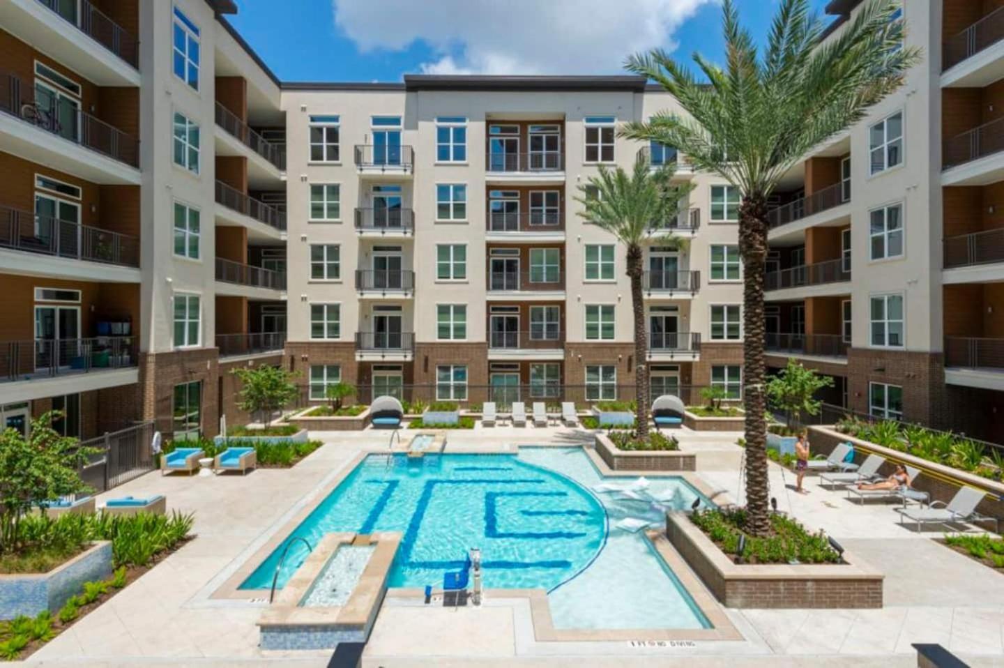 Downtown Apt Free Parking - Pool - Gym - Fully Kitchen هيوستن المظهر الخارجي الصورة